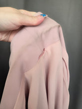 Load image into Gallery viewer, 1940s Rare Lilac/Dusky Pink Button Detail Suit
