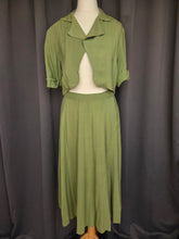 Load image into Gallery viewer, 1940s Dark Chartreuse Summer Suit
