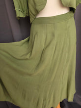 Load image into Gallery viewer, 1940s Dark Chartreuse Summer Suit
