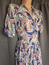 Load image into Gallery viewer, 1940s Blue Pink Leaf/Feather Crepe Dress

