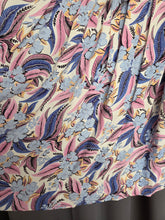 Load image into Gallery viewer, 1940s Blue Pink Leaf/Feather Crepe Dress
