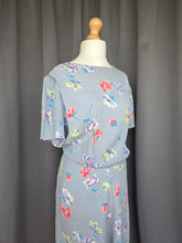 Load image into Gallery viewer, 1940s Pale Grey Multicoloured Flower Dress
