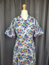 Load image into Gallery viewer, 1940s Burgundy Multicoloured Floral Shirtwaister Dress

