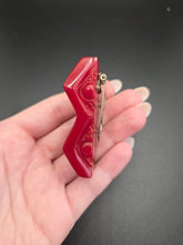 Load image into Gallery viewer, 1940s Chunky Red Textured Bakelite Dress Clip
