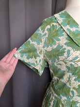 Load image into Gallery viewer, 1950s Green Flower Summer Dress
