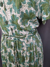 Load image into Gallery viewer, 1950s Green Flower Summer Dress
