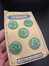 Load image into Gallery viewer, 1940s Deadstock Carded Mint Green Buttons
