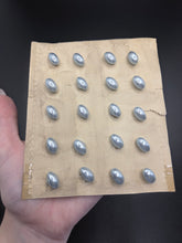 Load image into Gallery viewer, 1940s Deadstock Carded Blue/Grey Pearly Buttons
