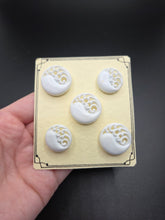 Load image into Gallery viewer, 1940s Deadstock Carded White Buttons
