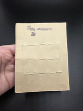 Load image into Gallery viewer, 1940s Deadstock Carded Brown Buttons
