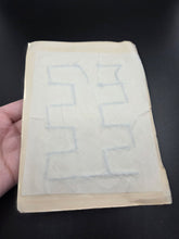 Load image into Gallery viewer, 1940s Deadstock Carded Brown/Pink Buttons
