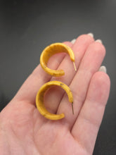 Load image into Gallery viewer, 1940s Banoffee Bakelite Hoop Earrings
