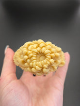 Load image into Gallery viewer, 1940s Huge Chunky Cream Chrysanthemum Celluloid Bangle
