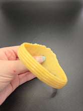 Load image into Gallery viewer, 1940s Huge Chunky Cream Chrysanthemum Celluloid Bangle

