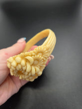 Load image into Gallery viewer, 1940s Huge Chunky Cream Chrysanthemum Celluloid Bangle
