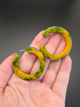 Load image into Gallery viewer, 1940s Green and Yellow Marbled Bakelite Hoop Earrings
