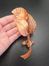 Load image into Gallery viewer, 1940s MEGA Orange Peach Orange Flower Spray Nylon Brooch
