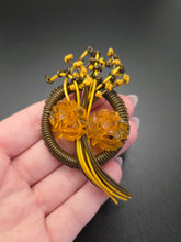 Load image into Gallery viewer, 1940s Make Do and Mend Brown and Orange Wirework Brooch
