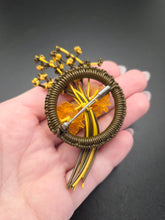 Load image into Gallery viewer, 1940s Make Do and Mend Brown and Orange Wirework Brooch
