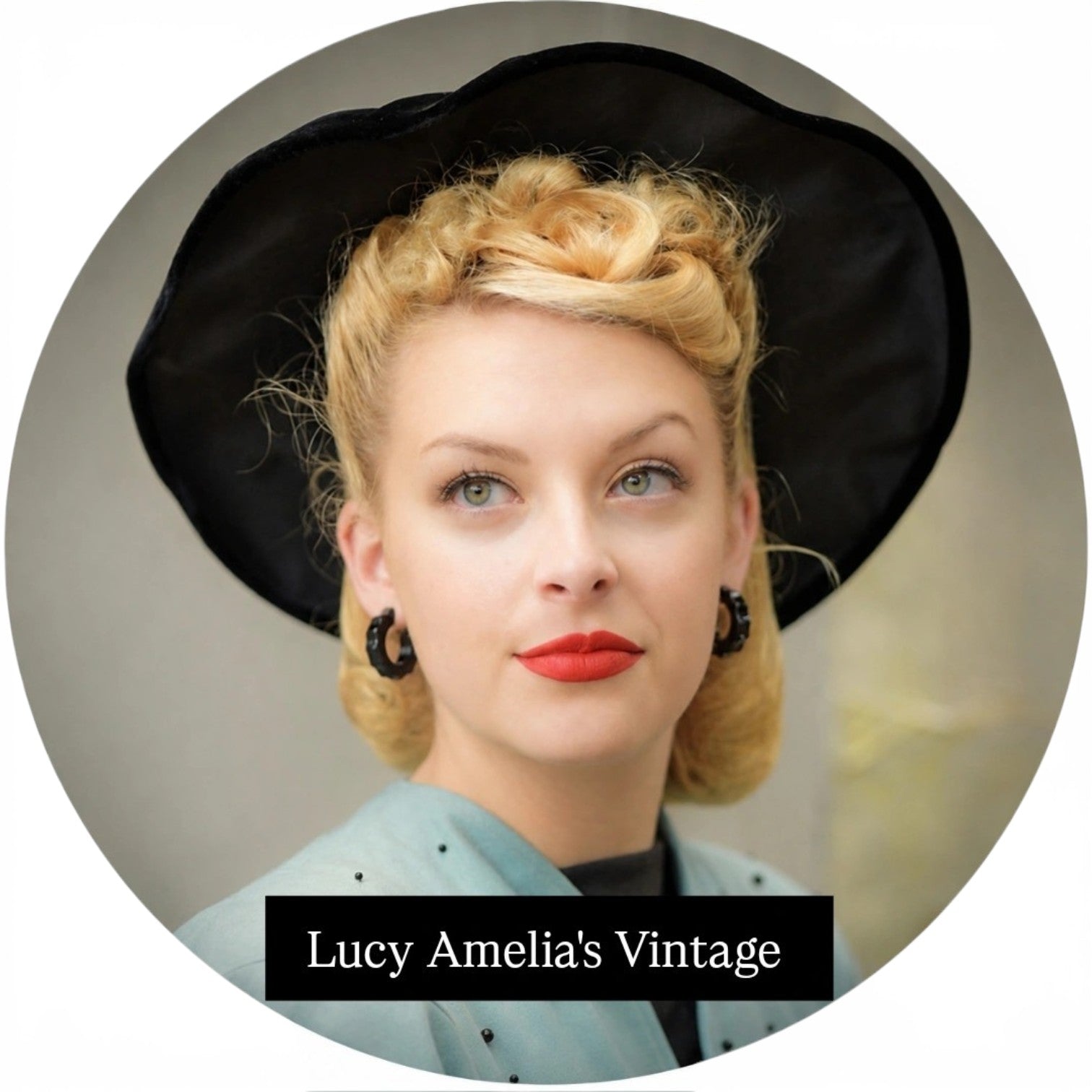 Lucy Amelia's Vintage logo