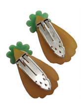 Load image into Gallery viewer, 1940s Incredible Yellow and Green Matching Galalith Dress Clip Set

