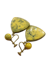 Load image into Gallery viewer, 1940s Yellow/Green Marbled Bakelite Triangle Dangly Earrings
