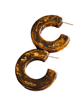 Load image into Gallery viewer, 1940s Dark Chocolate Brown Marbled Bakelite Hoop Earrings
