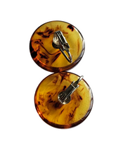 Load image into Gallery viewer, 1940s Torty Marbled Bakelite Clip Earrings
