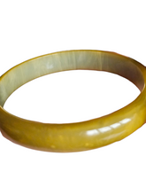 Load image into Gallery viewer, 1940s Green Marbled Bakelite Bangle
