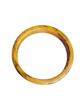 Load image into Gallery viewer, 1940s Bannoffee Marbled Flat Cut Bakelite Bangle
