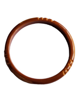 Load image into Gallery viewer, 1940s Brown Carved and Overdyed Bakelite Bangle
