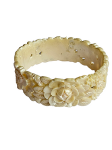 1940s Pearly Cream and Pastel Celluloid Bangle