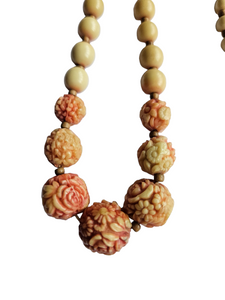 1940s Pink and Beige Celluloid/Galalith Necklace