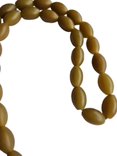 Load image into Gallery viewer, 1930s Olive Green/Chartreuse Galalith Necklace
