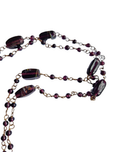 Load image into Gallery viewer, 1930s Deco Purple Glass Speckled Wire Necklace
