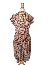 Load image into Gallery viewer, 1940s Pink, Brown and Yellow Daisy Print Dress
