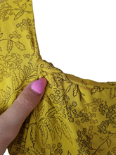 Load image into Gallery viewer, 1940s Yellow and Black Rayon Dress
