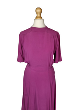 Load image into Gallery viewer, 1940s Magenta Pink Crepe Dress
