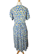 Load image into Gallery viewer, 1940s Bright Colourful Spot Abstract Dress
