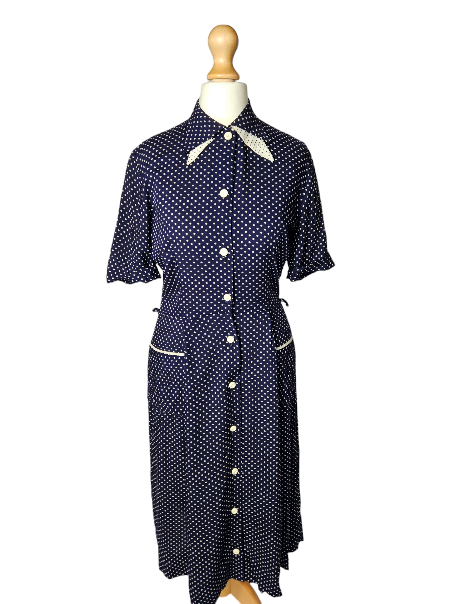 1940s Navy Blue and White Polka Dot Dress Lucy Amelia's Vintage 1940s Navy Blue and White Polka Dot Dress Lucy Amelia's Vintage