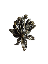 Load image into Gallery viewer, 1930s Czech Multicoloured Glass Filigree Flower Brooch
