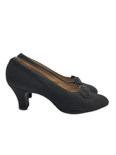 Load image into Gallery viewer, 1920s Black Fabric Court Shoes With Beading
