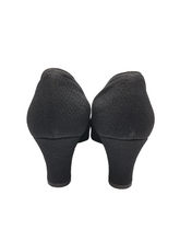 Load image into Gallery viewer, 1920s Black Fabric Court Shoes With Beading
