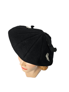 1950s Black Hat With Arrow Detail