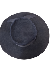 Load image into Gallery viewer, 1940s Navy Blue Felt Tilt Hat
