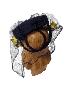 1940s Navy Felt Hat With Yellow Flowers and Netting