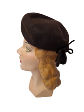 Load image into Gallery viewer, 1940s Chocolate Brown Tilt Hat With Decorative Band
