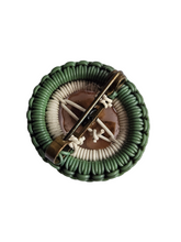 Load image into Gallery viewer, 1940s Green and Off White Cameo Make Do and Mend Wirework Brooch
