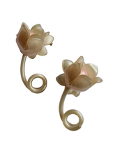 Load image into Gallery viewer, 1940s HUGE Coro Nylon Spring Flower Brooch Set
