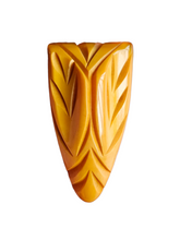 Load image into Gallery viewer, 1940s Corn Coloured Carved Bakelite Dress Clip
